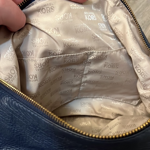 Michael Kors handbag - Picture 6 of 11